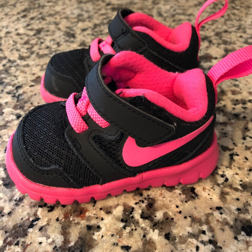 Baby Girl Nike Size 2c